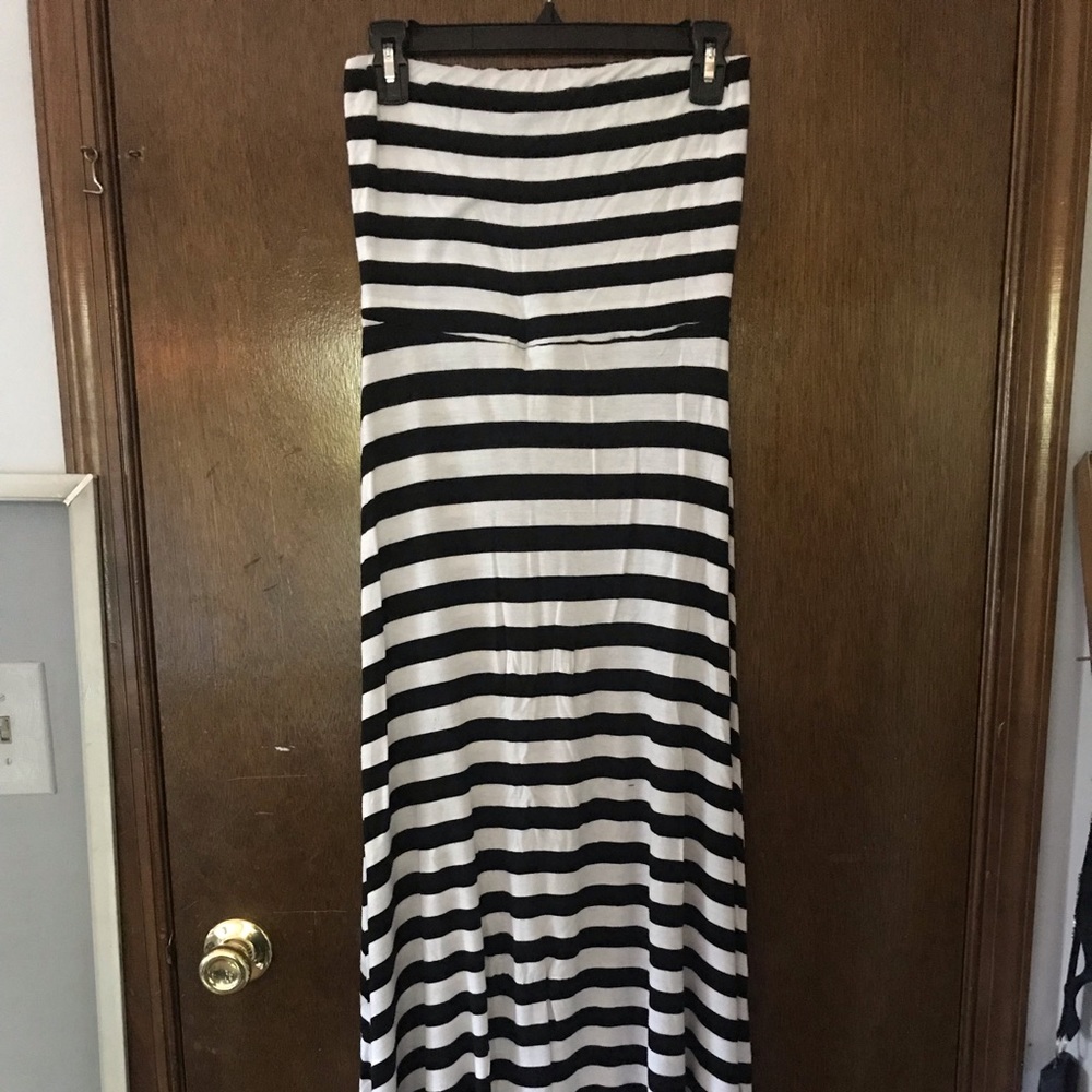 Reversible and Multifunctional Dress